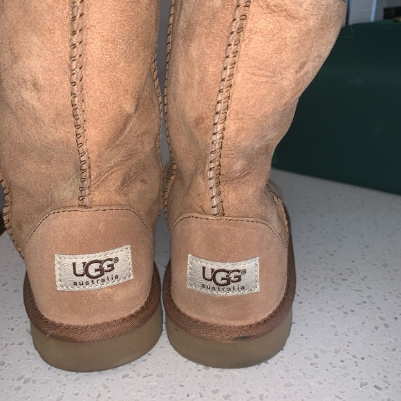 Ugh boots - Picture 7 of 8